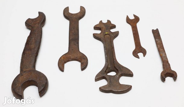 Régi villáskulcsok eladók!