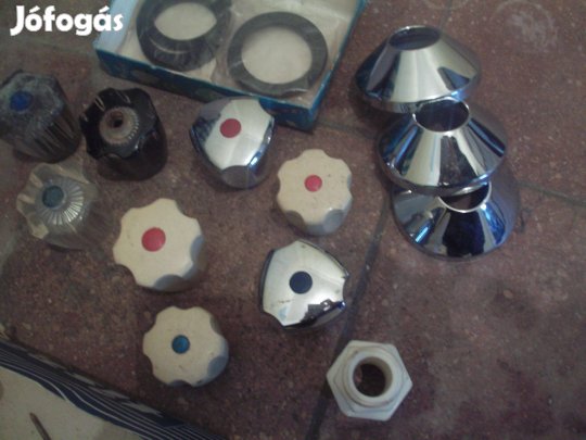 Régi vízszerelési anyagok gyűjteménye