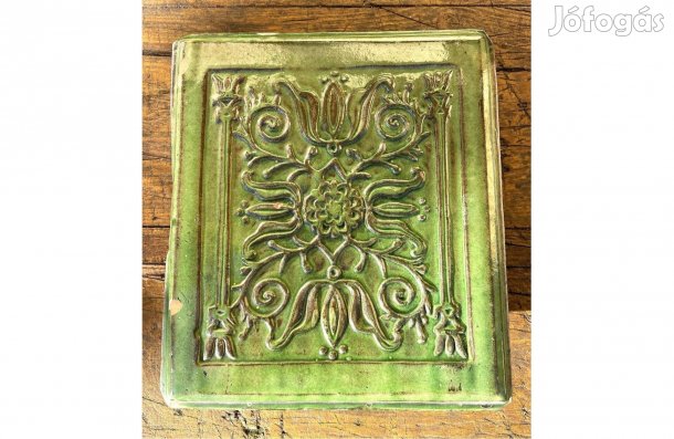 Régi zöld mázas kályhacsempe kályha csempe