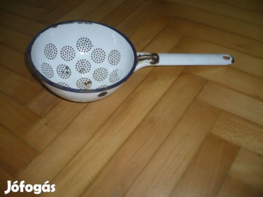 Régi zománcos bonyhádi tésztaszűrő