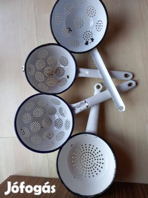 Régi zománcos tésztaszűrő szűrőkanál