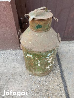 Régi zsíros bödön