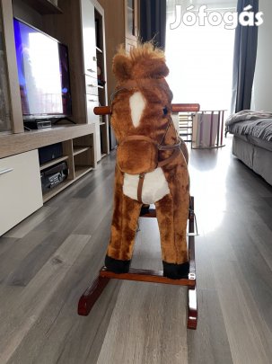 Regio játékban vásárolt zenélő hintaló