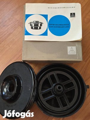 Régiség Pentacon előhívótartály 35 mm-es filmhez