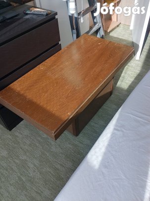 Réka dohányzóasztal