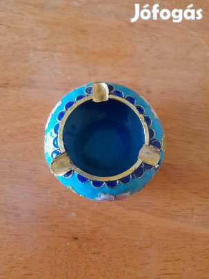 Rekeszzománc hamutál hamutartó átmérője: 7,5 cm