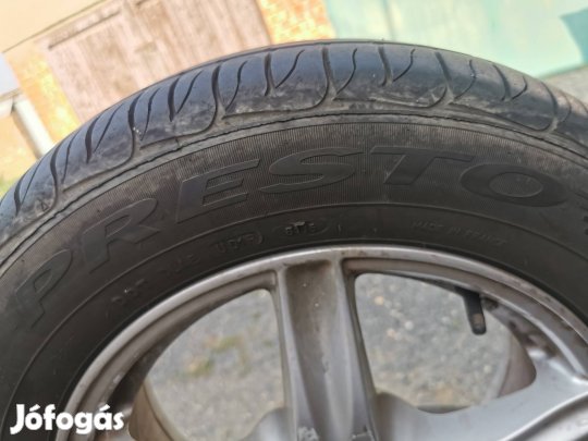 Renault 15" alufelni garnitúra 195/65 nyári gumikkal