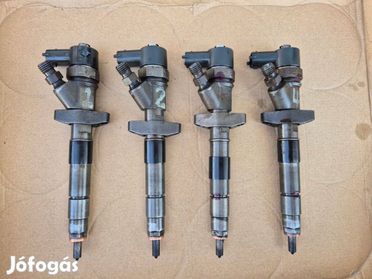 Renault 2.2 DCi Porlasztók 4db Bosch