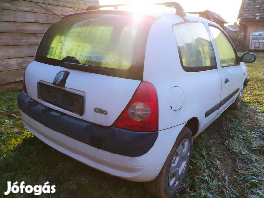 Renault Clio 1.5 dCi tgk papíros 2 fős bontott jármű