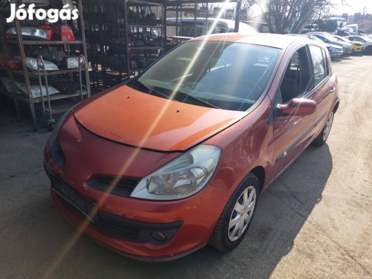 Renault Clio 2 karosszéria elemei TEB76