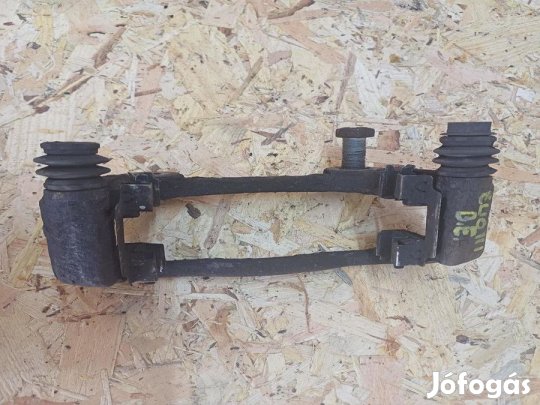 Renault Clio III (2005-2013) 1.5Dci Diesel Bal Első Féknyereg Tartó