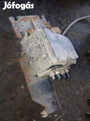 Renault Clio II ABS Tömb