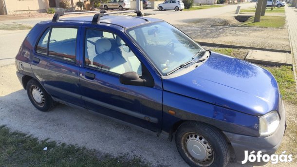 Renault Clio vonóhoroggal