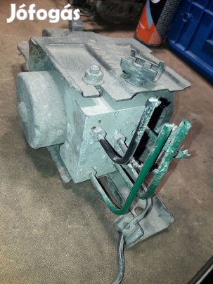 Renault Kangoo II ABS Tömb