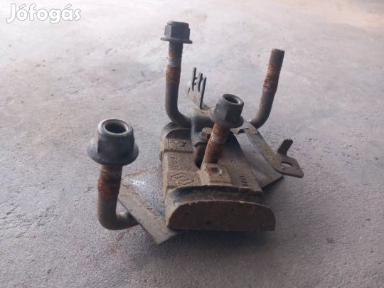 Renault MASTER Opel MOVANO 10- Laprugó lefogató cuppánt csavar 769