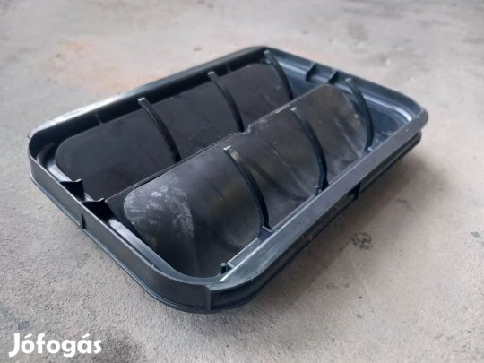 Renault MASTER Opel MOVANO 10- Szellőző rács raktérbe D oszlopba 820