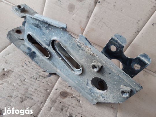 Renault Master Jobb Első Lengőkar Tartó Konzol