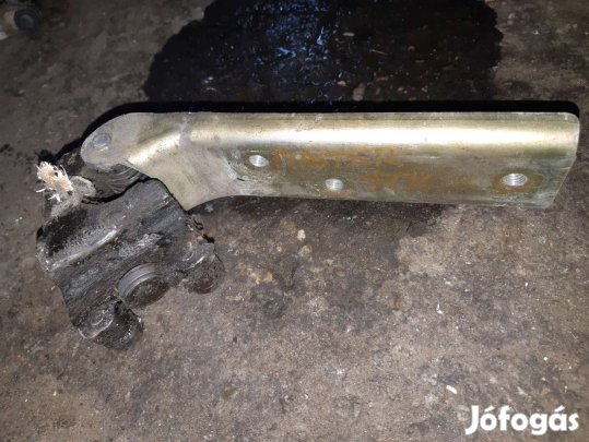 Renault Master Jobb Tolóajtó Középső Görgő