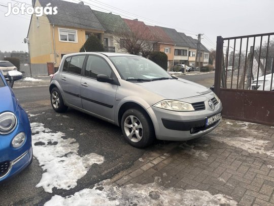 Renault Megane 1.6 Dynamique Friss Vezérlés