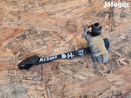 Renault Megane III (2008-2015) Bal Hátsó Ajtóhatároló