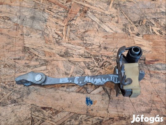 Renault Megane III (2008-2015)  Bal Első Ajtó Határoló