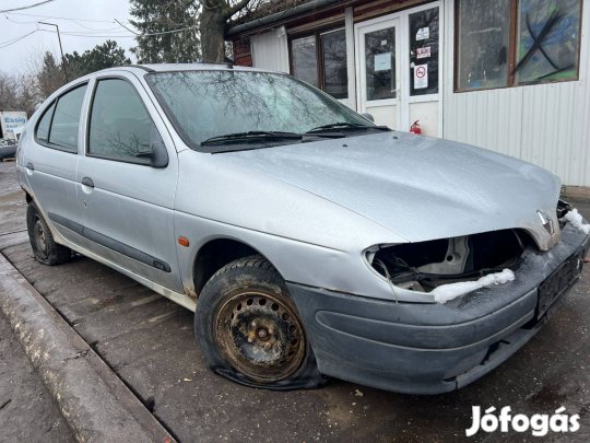 Renault Megane I (1998) 1.4i E7J3 Alkatrészek #M3680