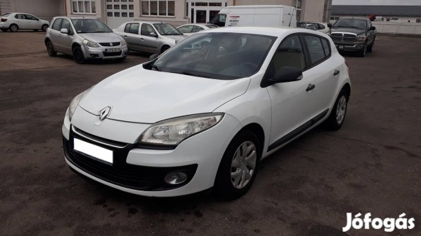 Renault Megane Navi. Tempomat