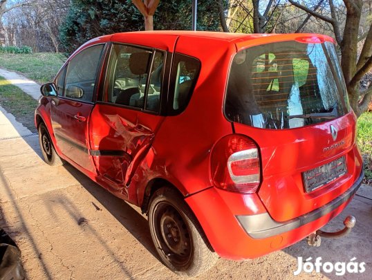 Renault Modus 1461 cm3/55KW/Dízel - Sérült