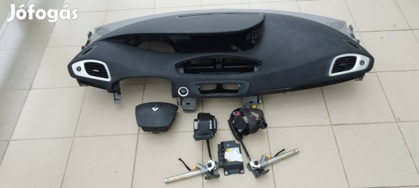 Renault Scenic III műszerfal légzsákkal eladó