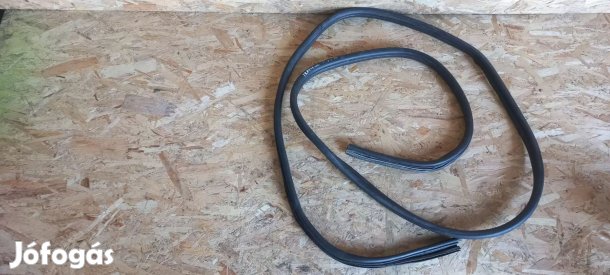 Renault TRAFIC 01- Első ajtó gumi kédergumi gumikéder szigetelés 1795