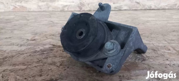 Renault TRAFIC 01-től 1.9 váltón lévő váltótartó gumibak bak 1814