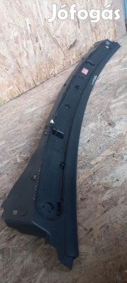 Renault TRAFIC 01-től Első szélvédő alá levélfogó műanyag rács 1966