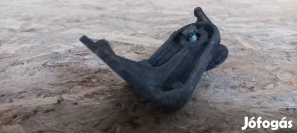 Renault TRAFIC 01-től Hűtővíz előmelegítő tartó bak konzol 1835