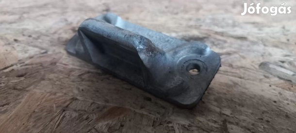 Renault TRAFIC 01-től Jobb oldali tolóajtó fém fixáló rögzítő 2034