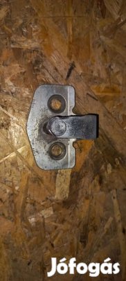 Renault TRAFIC 01-től Tolóajtó zárszerkezet zár ellen db fogadó 2035