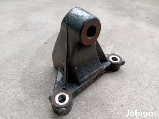 Renault TRAFIC Opel VIVARO 06 Bölcső alsó billenésgátló tartó bak 5597