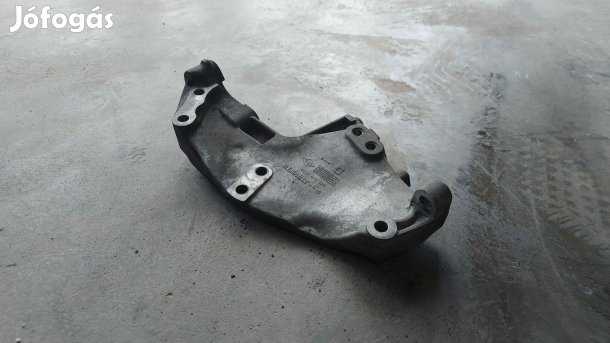 Renault TRAFIC Opel VIVARO 06 Motortartó motortartóbak bak konzol 7333