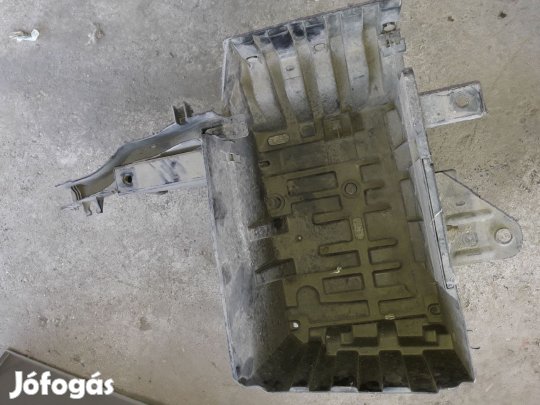 Renault Trafic Akkumulátor Tartó