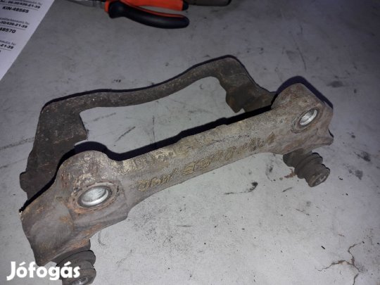 Renault Trafic Bal Első Féknyereg Tartó