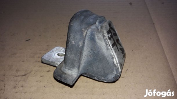 Renault Trafic Bal Tolóajtó Ütköző