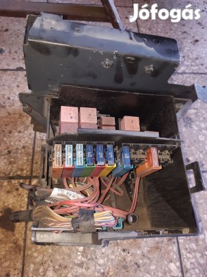 Renault Trafic Biztosítéktábla / Relé Tábla
