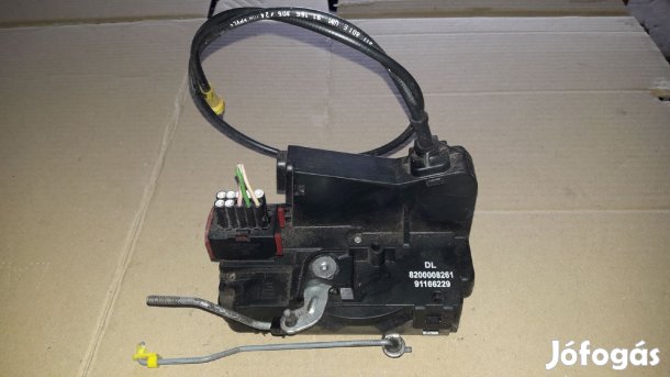 Renault Trafic Jobb Első Ajtó Zárszerkezet + Központizár Motor