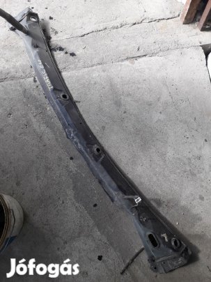 Renault Trafic Levélrács Alatti Takaró Burkolat