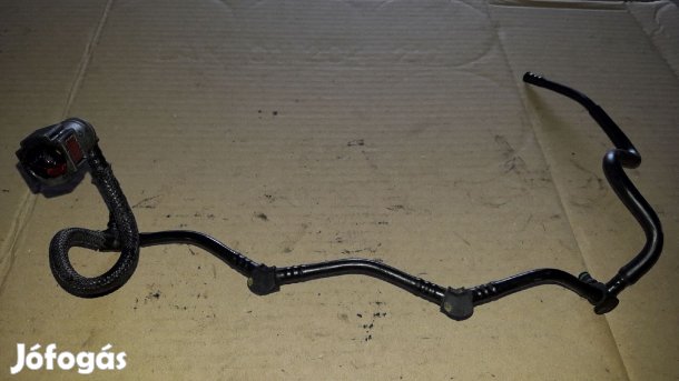 Renault Trafic Üzemanyag Cső