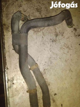 Renault Trafic Vízcső