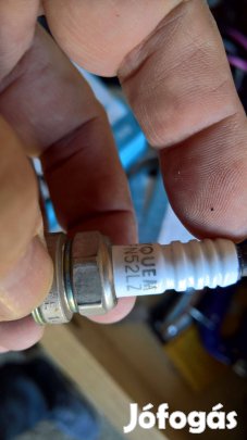 Renault gyári gyújtó gyertya , 4 db szett ár!