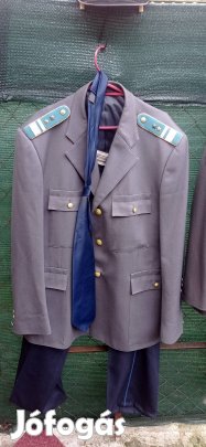 Rendőrségi egyenruha szettek eladóak. Méretek a leírásban.25000ft/db