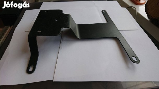 Rendszámtábla tartó konzol