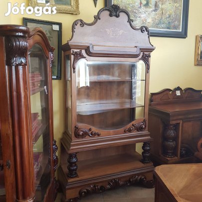 Renesans vitrines szekrény