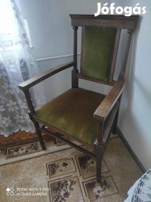 Reneszánsz stílusú karos szék